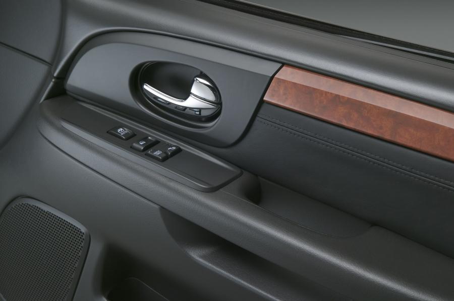  GMC Envoy Denali 2007 года  (фото 9 из 19)